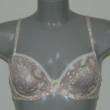 Eva Noveau Pêche Soutien-gorge sans forme