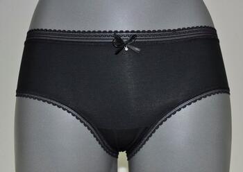 Eva Sybille Noir Shortie