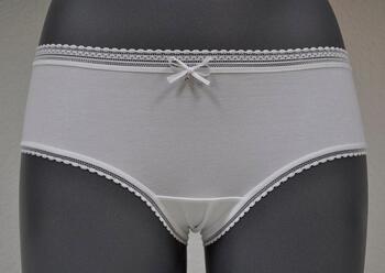 Eva Sybille Blanc Shortie