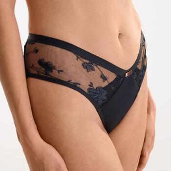 Lisca Passion String High Leg Black