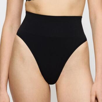 Triumph Soft Sculpt Bandeau String Black