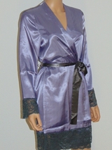 Super Sexy par Sapph Satijn lilas kimono