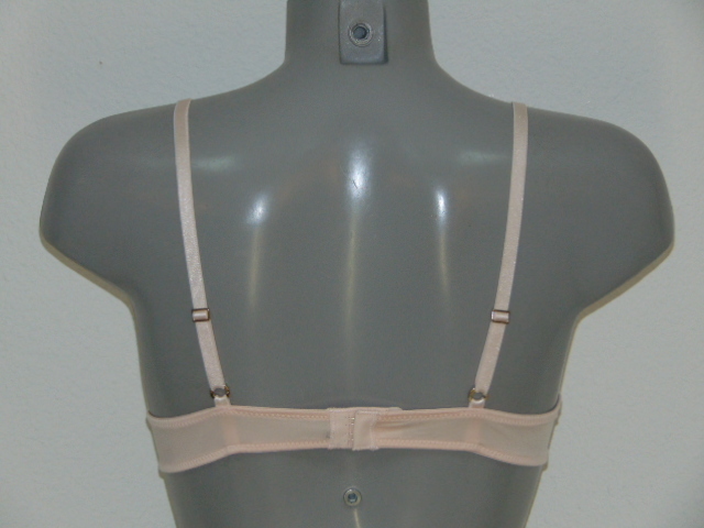 Sapph Kim pêche soutien-gorge sans forme