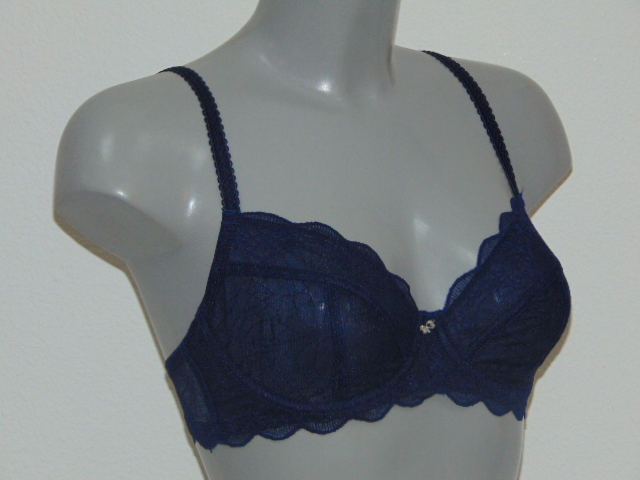 Cybéle Embroidery bleu marine soutien-gorge sans forme