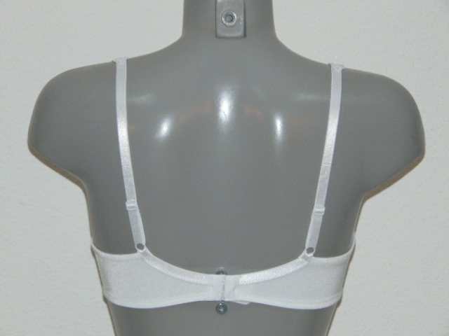 Elbrina Curly blanc soutien-gorge sans forme