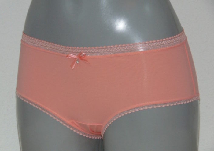 Eva Piazzo saumon rose shortie