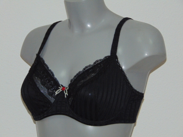 Eva Christa noir soutien-gorge sans forme