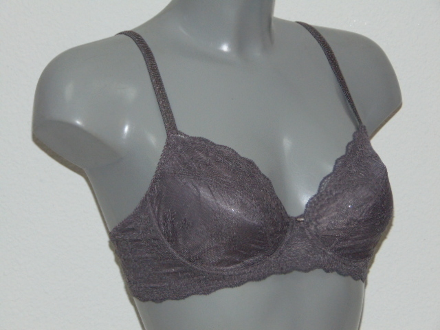 Eva Grace rose soutien-gorge sans forme