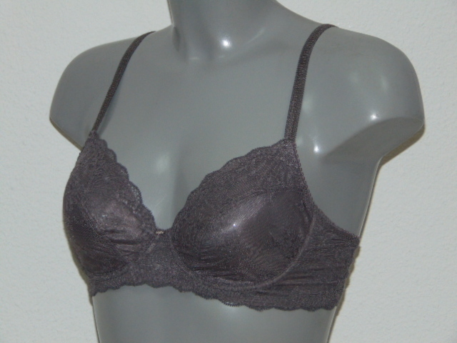 Eva Grace rose soutien-gorge sans forme