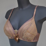 Eva Sharp and Chique pêche soutien-gorge sans armatures en dentelle