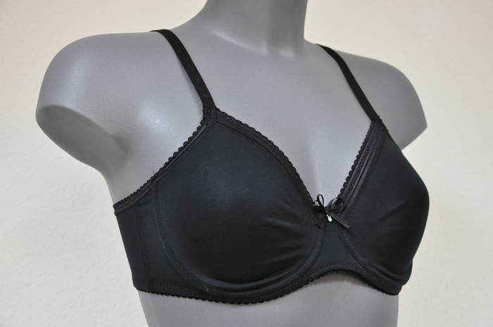 Eva Sybille noir soutien-gorge sans forme