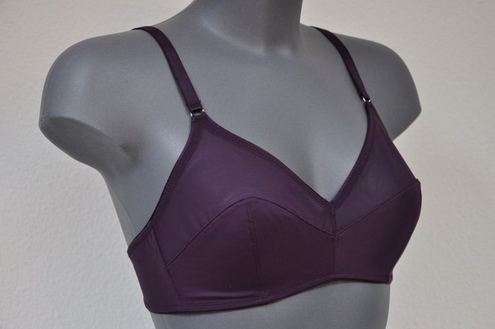 Eva Feminale violet soutien-gorge sans armatures en dentelle