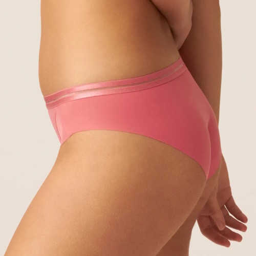 Naturana Monday raspberry slip