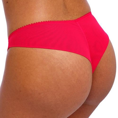 Freya Loveland rouge slip brésilien