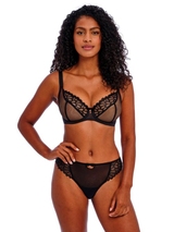 Freya Loveland noir slip