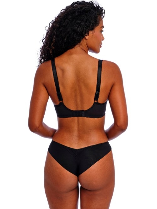 Freya Loveland noir slip brésilien