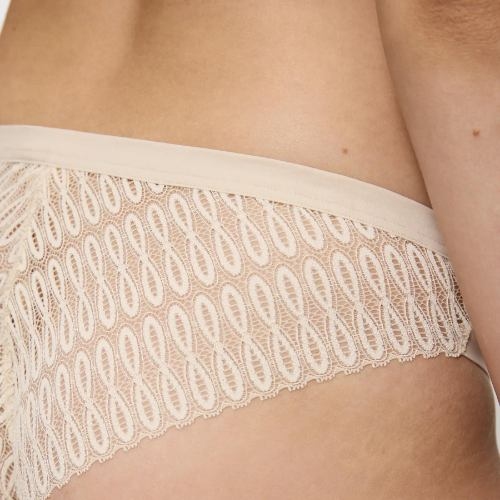 Triomphe Aura Spotlight beige slip brésilien
