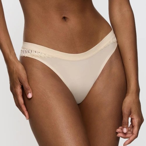 Triomphe Aura Spotlight beige culotte string