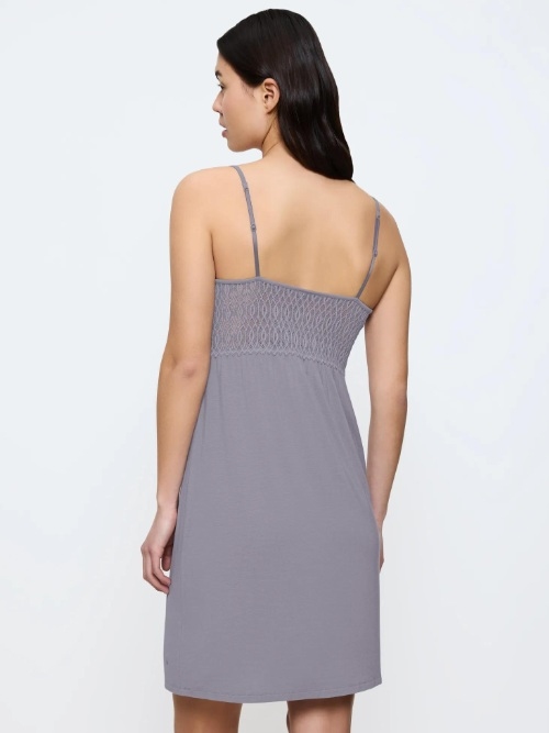 Triomphe Aura Spotlight gris chemise de nuit
