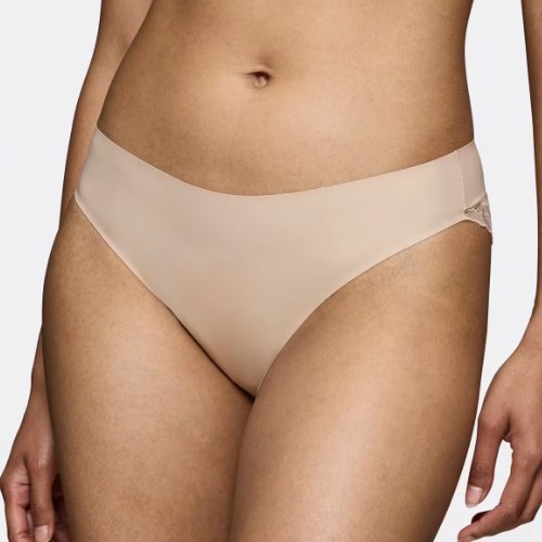 Triomphe Body Make-Up Illusion Lace poudre slip