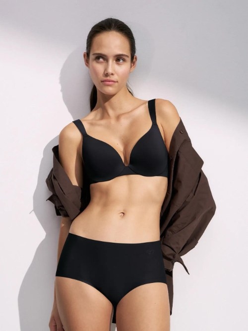 Triomphe Body Make-Up Illusion noir soutien-gorge rembourré