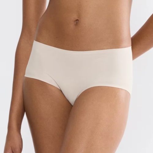 Triomphe Body Make-Up Illusion poudre shortie