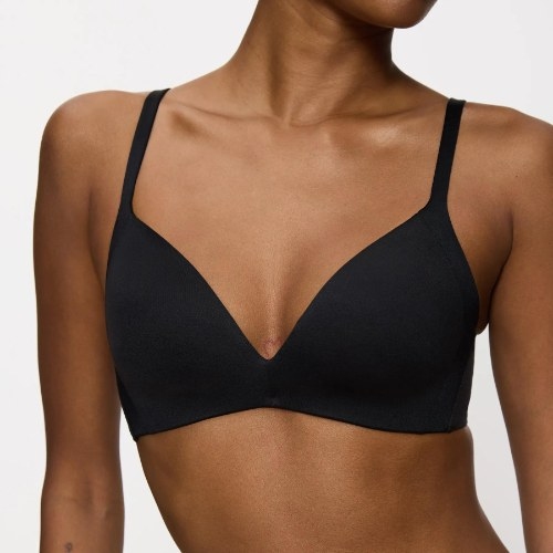 Triomphe Body Make-Up Illusion Soft Touch noir soutien-gorge sans armatures en dentelle