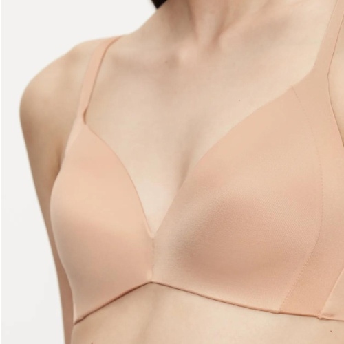 Triomphe Body Make-Up Illusion Soft Touch poudre soutien-gorge sans armatures en dentelle