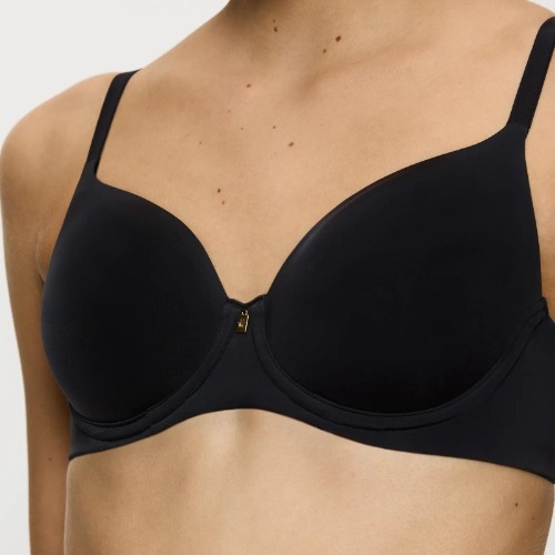 Triomphe Body Make-Up Illusion Essentials noir soutien-gorge rembourré