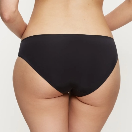 Triomphe Body Make-Up Illusion Essentials noir slip