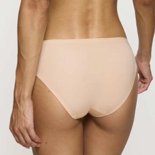 Triomphe Body Make-Up Illusion Essentials poudre slip