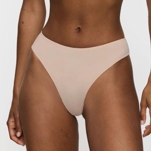 Triomphe Pure Micro beige soutien-gorge rembourré