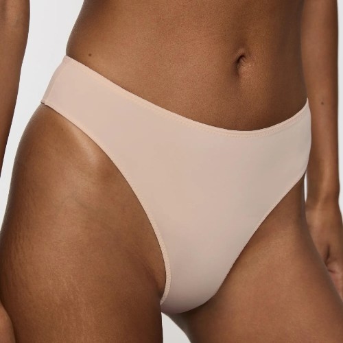 Triomphe Pure Micro beige soutien-gorge rembourré