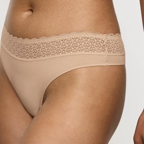 Triomphe Feel of Modal poudre culotte string