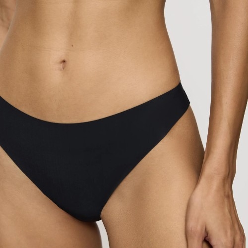 Triomphe Pretty Micro noir culotte string