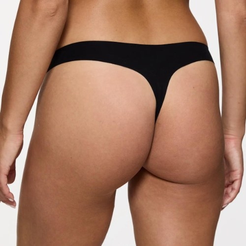 Triomphe Smart Invisible noir culotte string