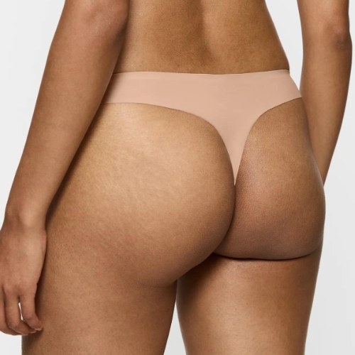 Triomphe Smart Invisible beige culotte string