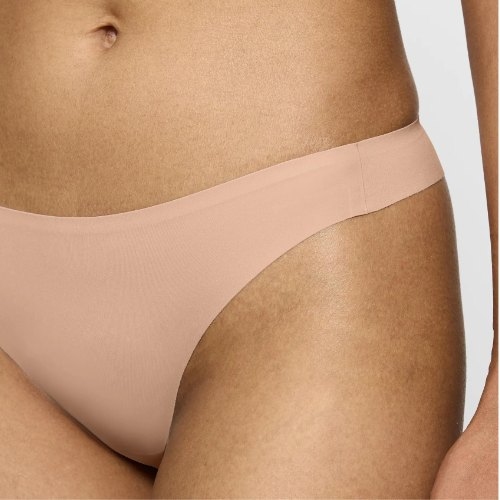 Triomphe Smart Invisible beige culotte string