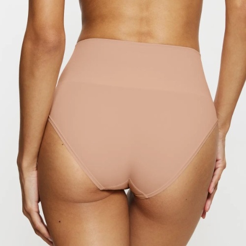 Triomphe Soft Sculpt beige slip