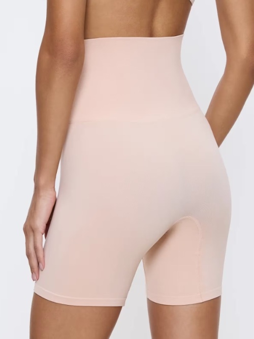 Triomphe Soft Sculpt beige shortie