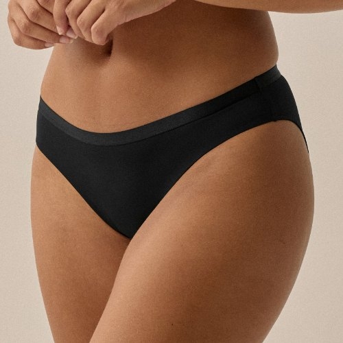 Naturana Everyday noir slip