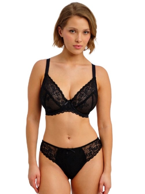 Freya Quinn noir slip
