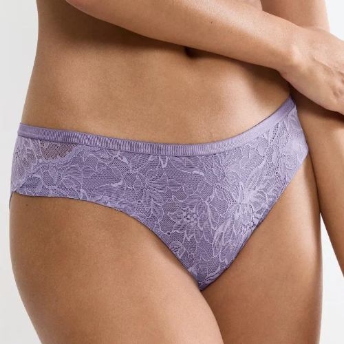 Triomphe Amourette Charm lilas slip brésilien