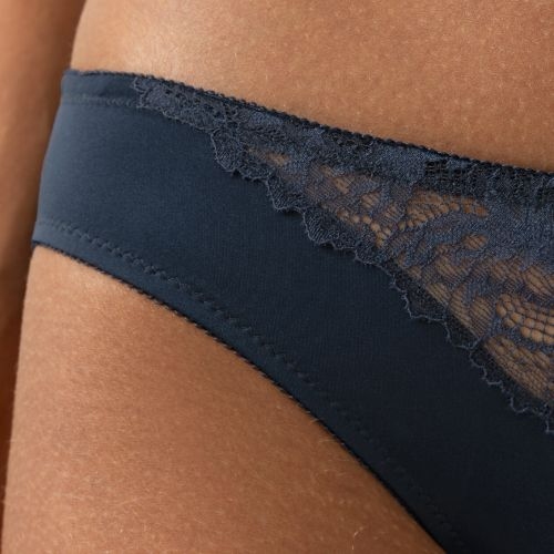 Mey Lingerie Luxurious bleu marine slip