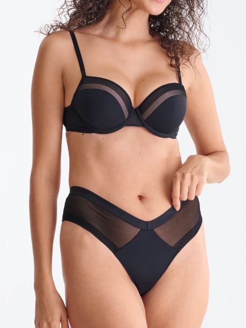 Lisca Sia noir slip brésilien