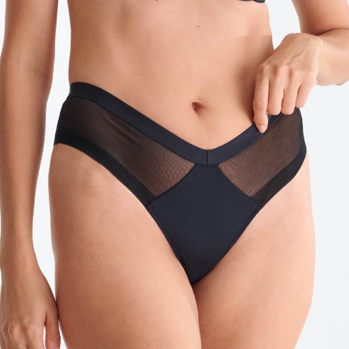 Lisca Sia noir slip brésilien