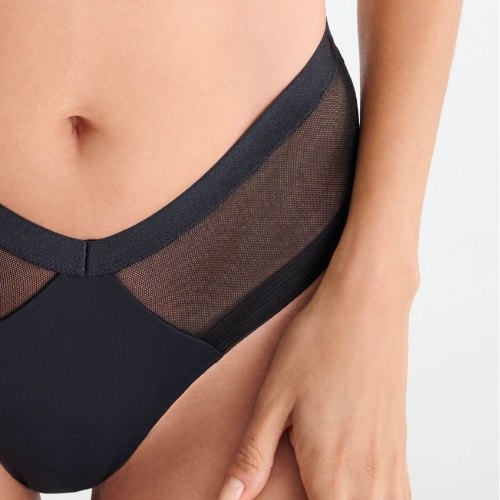 Lisca Sia noir slip brésilien