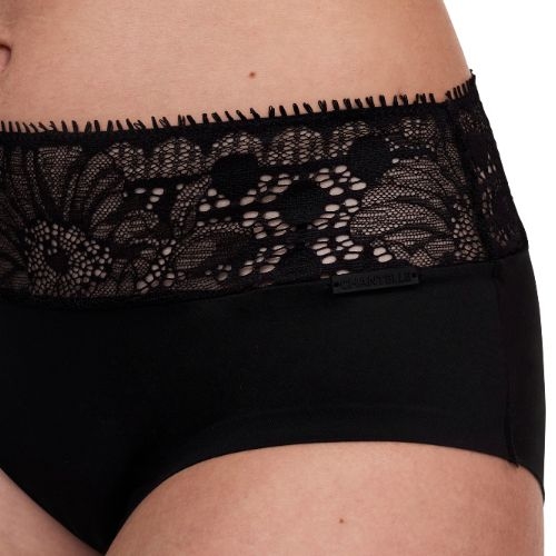 Chantelle Day to Night noir culotte menstruelles