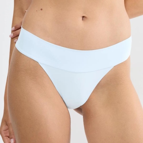 Triomphe Body Make-Up Illusion bleu culotte string