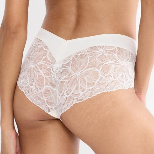 Triomphe Body Make-Up Illusion Lace blanc cassé shortie